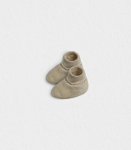 Cozy and stylish baby booties made from natural fibers