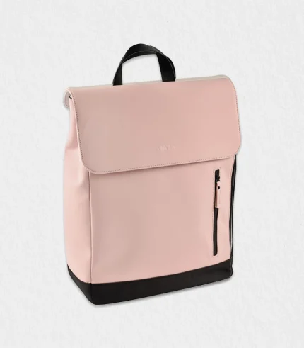 Close‑up of premium baby changing bag metal zipper and Eiffel‑Tower snap, highlighting durable nickel‑free hardware and Portuguese craftsmanship, perfect maternity changing bag for busy UAE parents travelling globally.